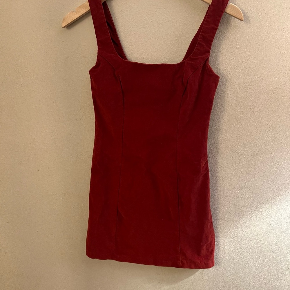 Red Sleeveless Dress